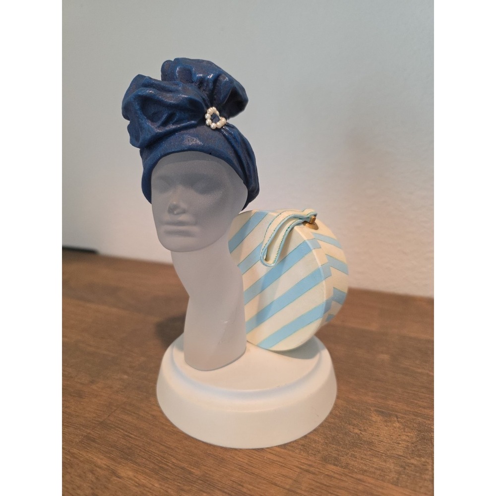 VTG 1999 Just the Right Shoe Sea of Pearls Figurine Bust Blue Hat Decor #27301
